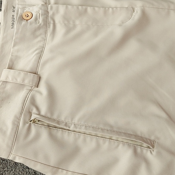 Ecru colored skort with zippered pockets - Picture 2 of 5